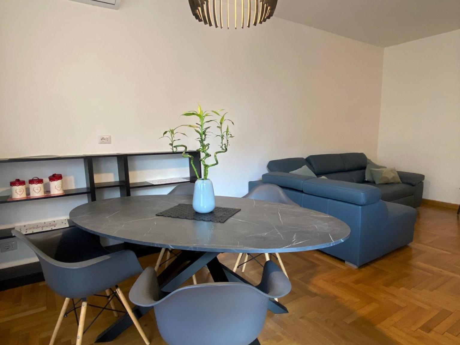 The Little Duck - Modern Apartment With Balcony Como Exteriér fotografie