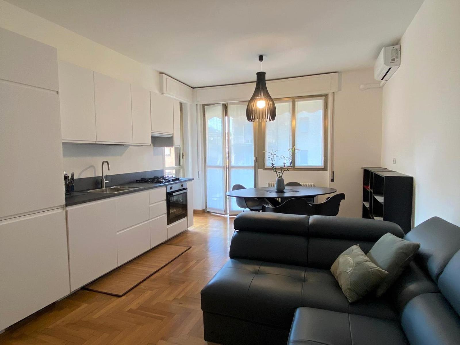 The Little Duck - Modern Apartment With Balcony Como Exteriér fotografie